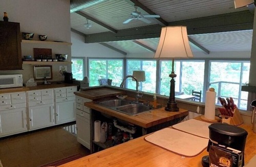 Rockfield House | Picturesque Getaway Tippecanoe River