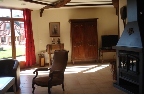 Caux Seine Agglo Cottage | Picturesque gite on a 3.5-hectare estate