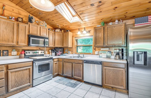 Phoenix House | Picturesque Phoenix Vacation Home on Oswego River!