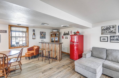Phoenix House | Picturesque Phoenix Vacation Home on Oswego River!
