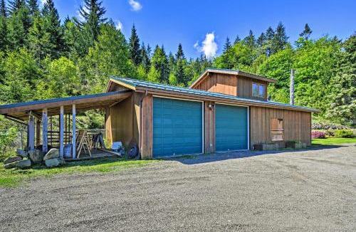 Port Angeles House | Picturesque Port Angeles Cabin w/Fire Pit!