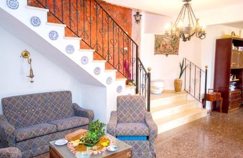 Chulilla Villa | Picturesque Villa in Chulilla with Private Pool