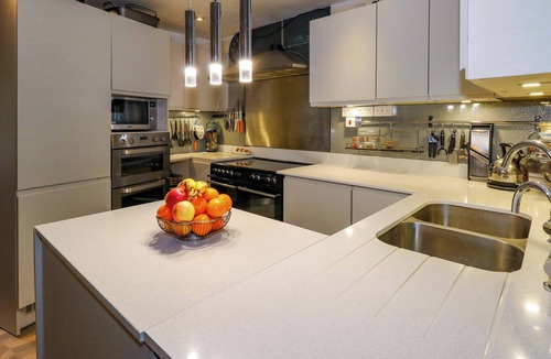 Dorchester House | PIDDLE INN, pet friendly, with a garden in Piddletrenthide