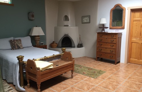 Santa Fe House | Pied a Terre in Gated Private Oasis