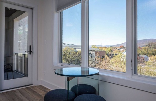 Batesville Apartment | Piedmont Place 304| Lux Vineyard & Brewery Getaway in the Heart of Crozet | Pet Friendly