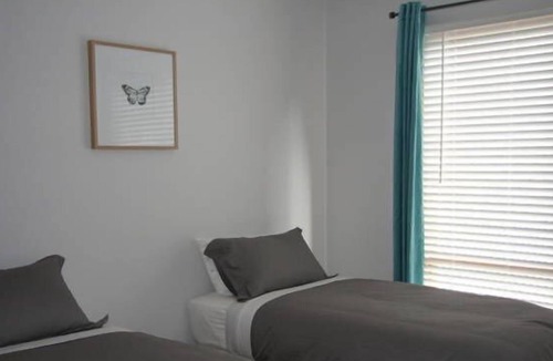 Shoreham Apartment | Pier 3 self contained