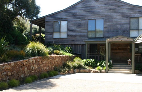 Shoreham Apartment | Pier 3 self contained