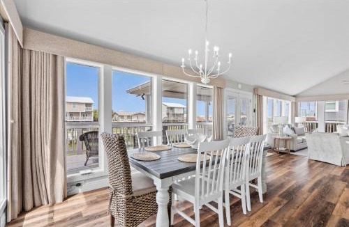 Royal Lagoons House | Pier Pressure - 301 Port Royal St