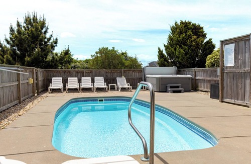 Nags Head House | Pier Pressure At SandCastle Nags Head Village, Private Pool, On the Golf Course