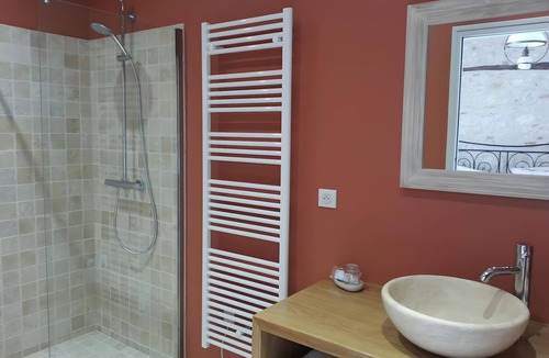 Castera-Bouzet Bed & Breakfast | Pierre de Lomagne Room with Shared Pool