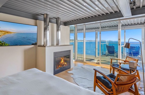 Western Malibu House | Pierre Koenig Beachfront Villa on Broad Beach!