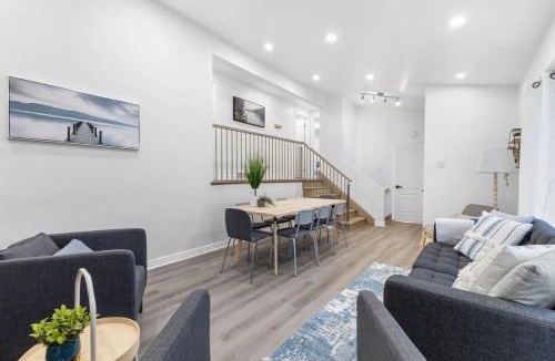Pierrefonds-Roxboro House | Pierrefonds 4BR House with Garden & EV station