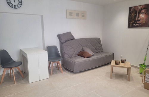 Dauphin House | Pierrerue Detached house in the heart of the village
