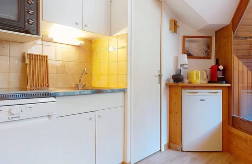 Les Contamines-Montjoie Apartment | Pierres Blanches F et H by Interhome