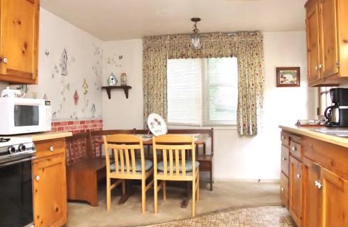 Nevada City Hotel | Piety Hill Cottages