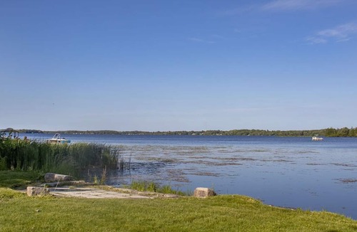 Bobcaygeon Cottage | Pigeon's Nest - Affordable 2BR Kawartha Lakes Waterfront Cottage