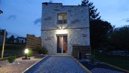 Moncaut House | Pigeonnier de campagne