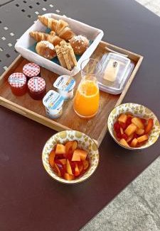 Castelnau-dArbieu Bed & Breakfast | PIGEONNIER DE SABAILLAN