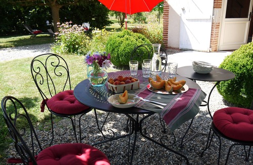 Pommevic Cottage | PIGEONNIER. VINE WHITE. CHARMING COTTAGE. 3 PERS. SPA. POMMEVIC