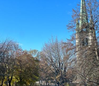 Old Trois-Rivieres Apartment | Pignon sur Parc