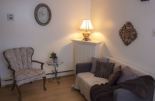 St. Jerome Apartment | Pignon sur rue! Fast WIFI, FREE Parking