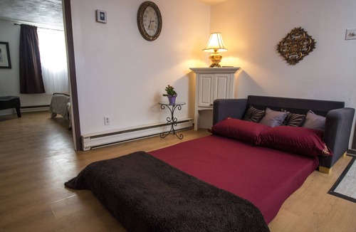 St. Jerome Apartment | Pignon sur rue! Fast WIFI, FREE Parking