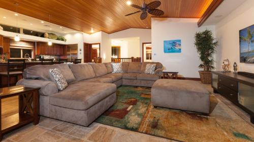 Kamuela House | ❤PiH❤ Sunset Villa Great for Couples Bikes and Beach Gear
