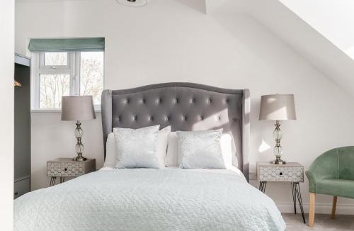 Needingworth Hotel | Pike and Eel Hotel and Marina