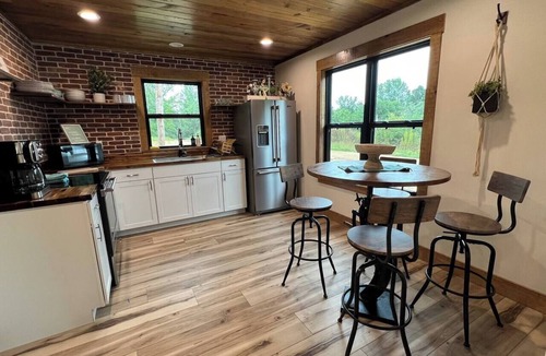 Kirby Cabin | "Pike's Place" New Cabin in Daisy Ark.
