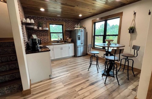 Kirby Cabin | "Pike's Place" New Cabin in Daisy Ark.