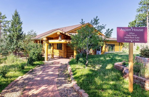 Woodland Park Apartment | Pikes Peak Ranch - Owl's Perch Cabin