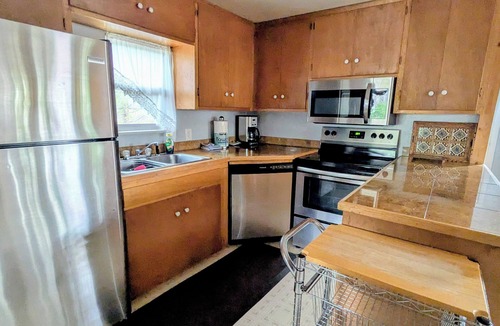 Colorado Springs House | PIKES PEAK VIEWS! HISTORIC 3BR COTTAGE NEAR GARDEN OF THE GODS & RED ROCK CANYON