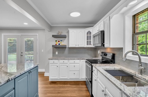 Starkville House | Pikes Place, Spacious, MSU Gameday Retreat