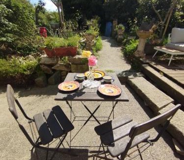 Locronan House | pikou panez