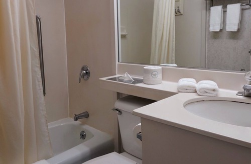 Lee Hotel | Pilgrim Inn