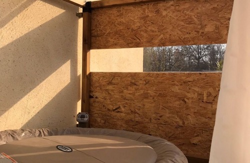 Chandelles House | Pilgrim - modern cottage and cozy -jacuzzi