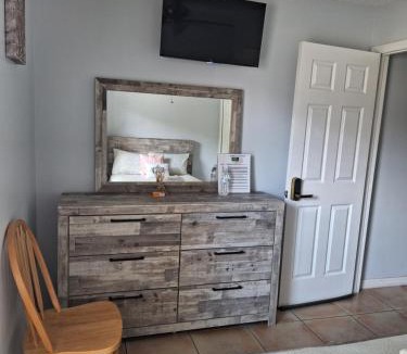 Orlando House | Pily's Vintage Stay Room Full Bed