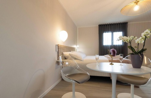 Cugnaux House | Pin-Up Suite