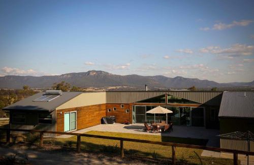 Broke House | Pindara