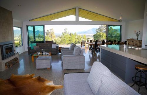 Broke House | Pindara