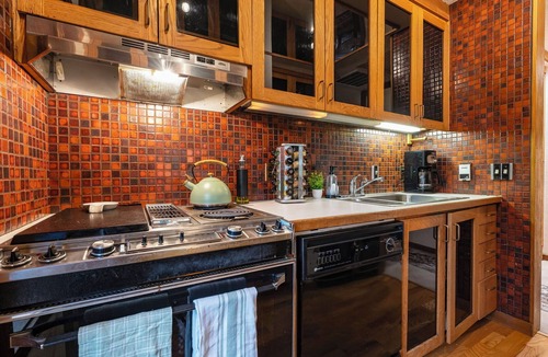 Welches Apartment | Pine 2 Paws - Golf Course - Sauna - Pool