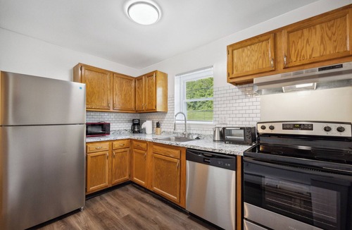 Newark Apartment | Pine Brook 1108 I Pool Gym I Free Parking !