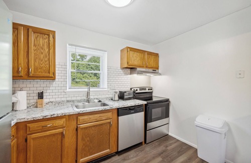 Newark Apartment | Pine Brook 1108 I Pool Gym I Free Parking !