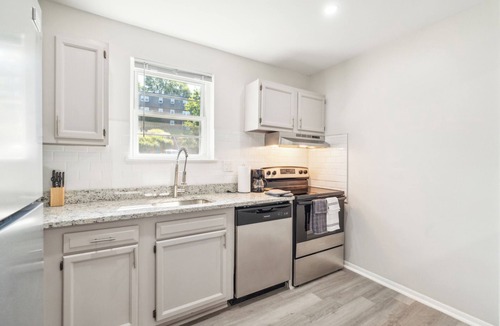 Newark Apartment | Pine Brook 1218 I Cozy & comfy I Free Parking