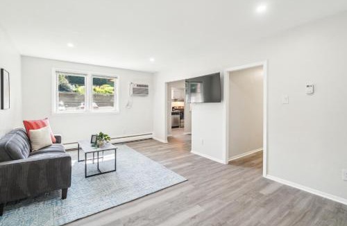 Newark Apartment | Pine Brook 1218 I Cozy & comfy I Free Parking