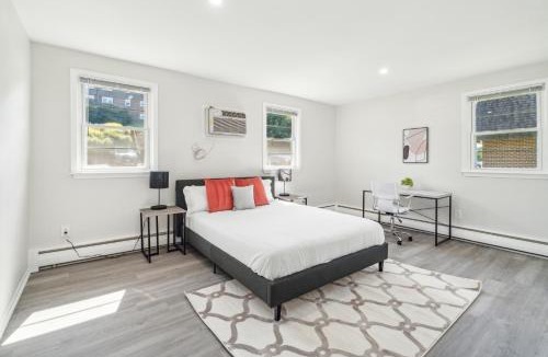 Newark Apartment | Pine Brook 1218 I Cozy & comfy I Free Parking