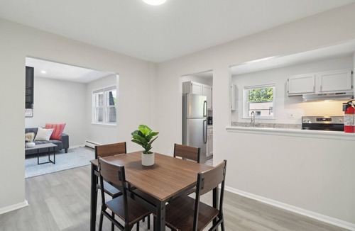 Newark Apartment | Pine Brook 518 I Spacious 2Bd Garden Style Oasis