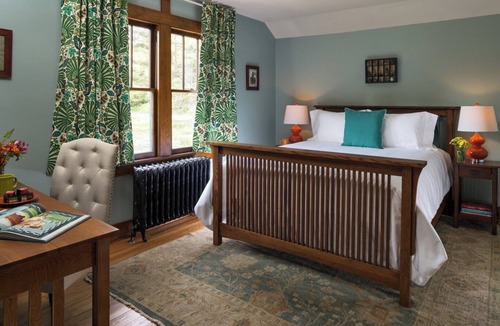 Sparrow Bush Bed & Breakfast | Pine Brook Manor