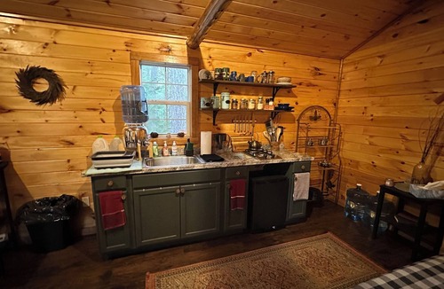 Malone Cabin | Pine Cabin