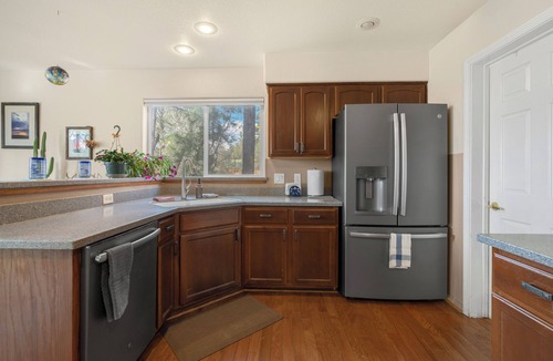 Switzer Mesa House | Pine Cliff